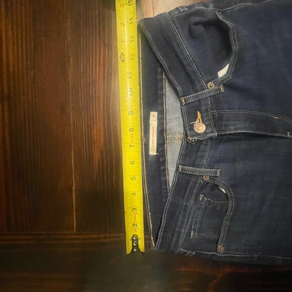 Levi's Classic Straight Dark Wash - Picture 3 of 9